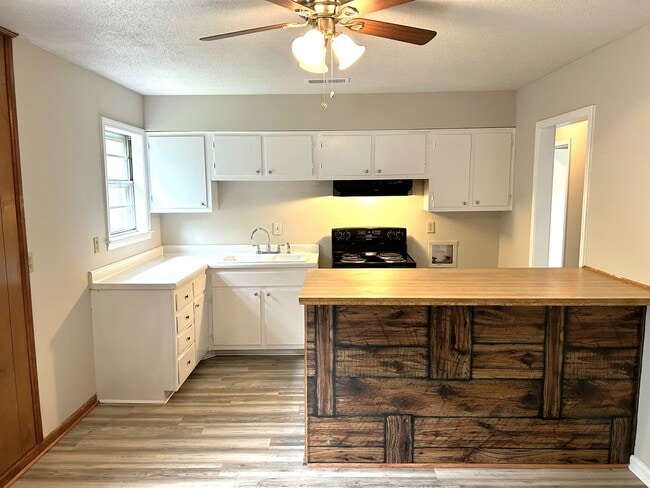 Building Photo - 6820 Embassy Circle Horn Lake, MS