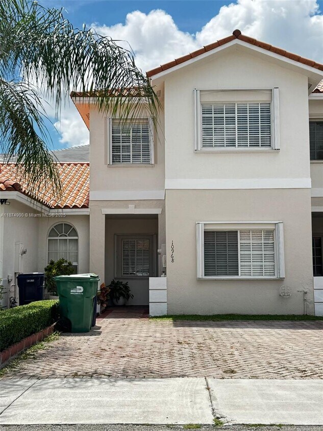 Foto principal - 10968 SW 182nd Ln