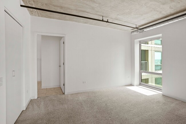 Foto del edificio - 843 S Clark St