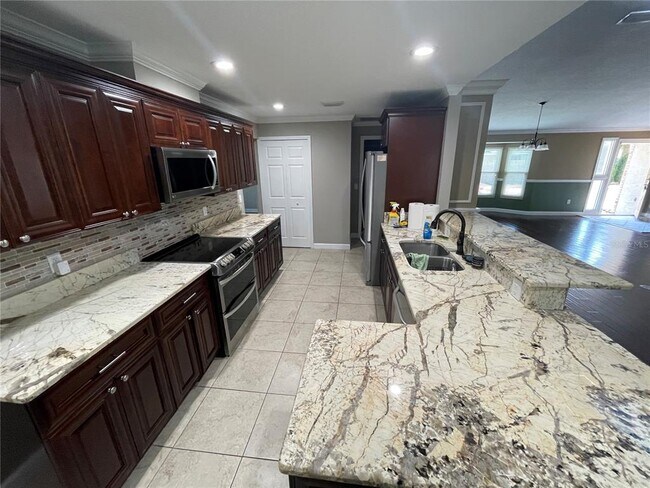 Building Photo - 1077 Howell Harbor Dr