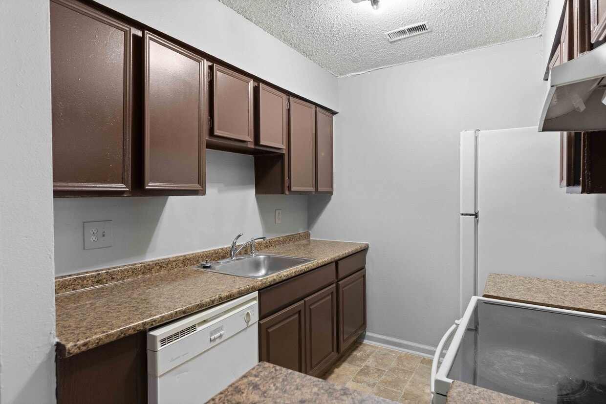 Primary Photo - The Jefferson l Classic 2-Bedroom