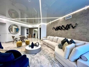 Building Photo - 17301 Biscayne Blvd