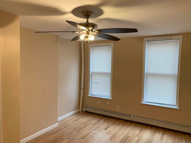 Building Photo - 18.5 Mercer St