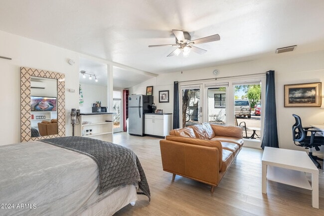Foto del edificio - 1726 N Whittier Dr