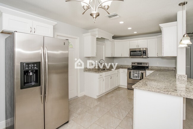 Building Photo - 7018 Flint Dr, Tampa, FL 33619
