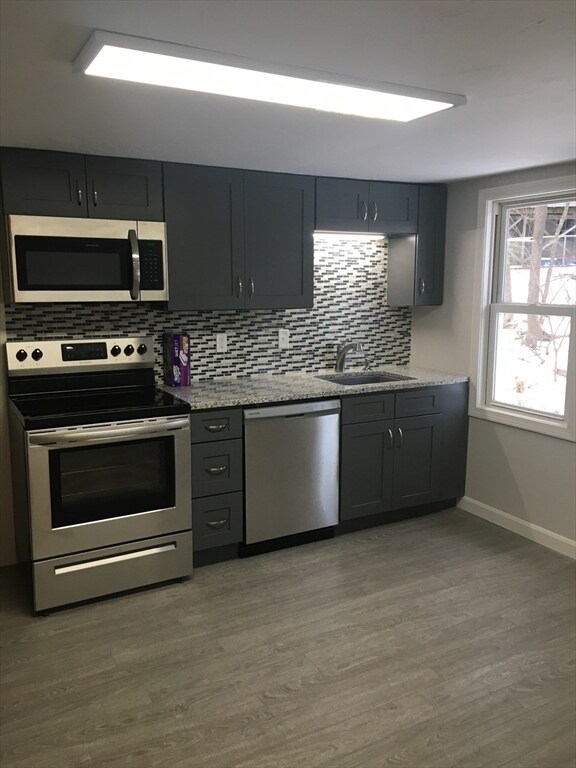 100 Sycamore St Unit C, Millbury, MA 01527 Room for Rent in Millbury