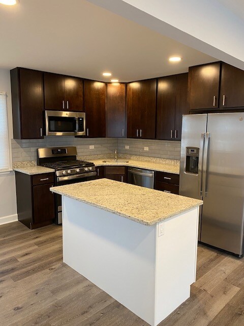 Foto del edificio - 218 W Pineview Dr