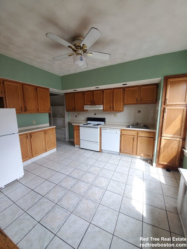 Primary Photo - 221 Harvard St