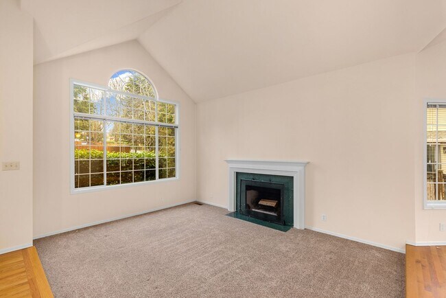 Foto del edificio - Next to Microsoft - Updated 4 Bedroom 2.5 ...