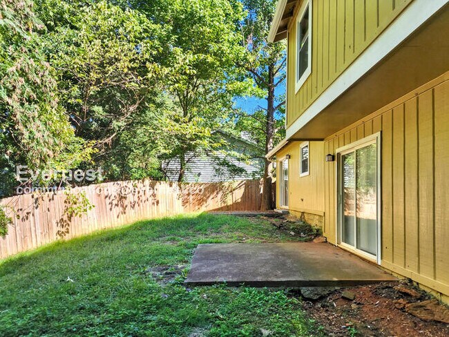 Foto del edificio - 2431 Corner Shoals Dr