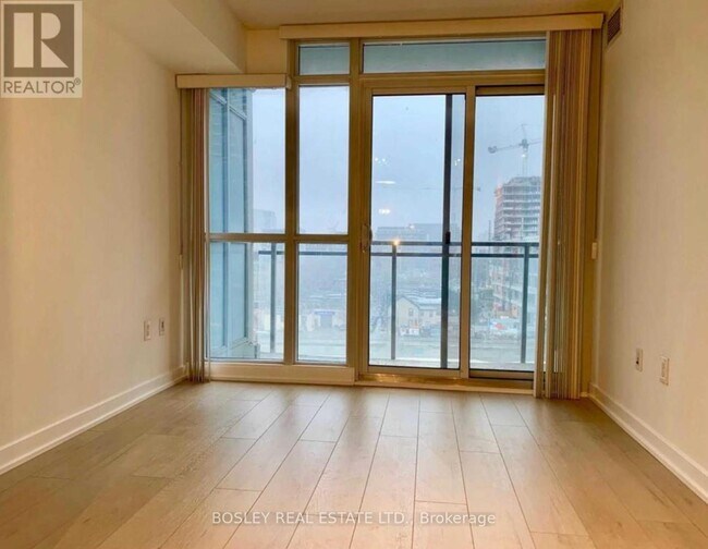 Building Photo - 15 Iceboat Terr