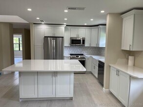 Building Photo - 29 Bethesda Park Cir