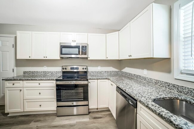 Building Photo - 2460 Fieldrock Way