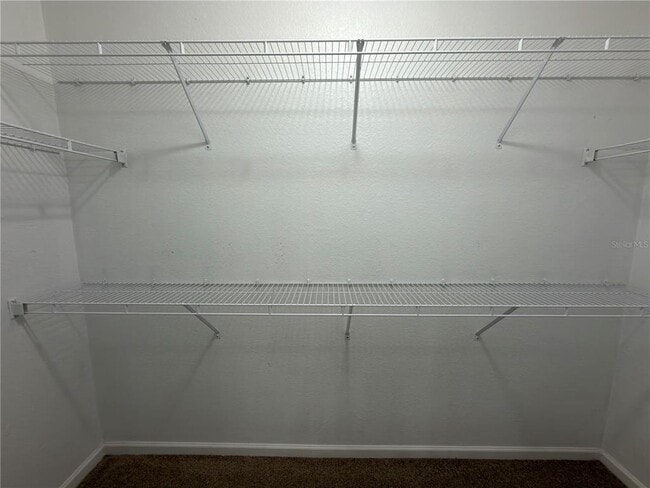 Foto del edificio - 902 Charo Pkwy