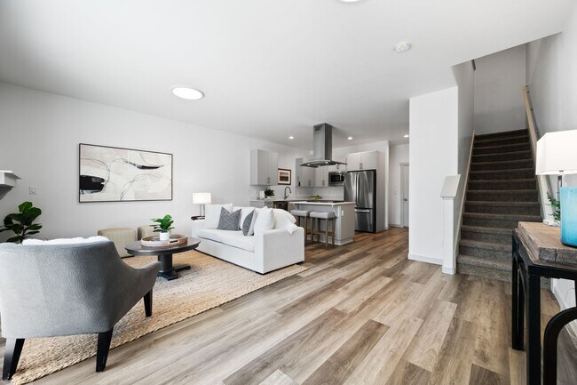 Building Photo - Modern 3 Bed/2.5 Bath Townhome in NW Redmond