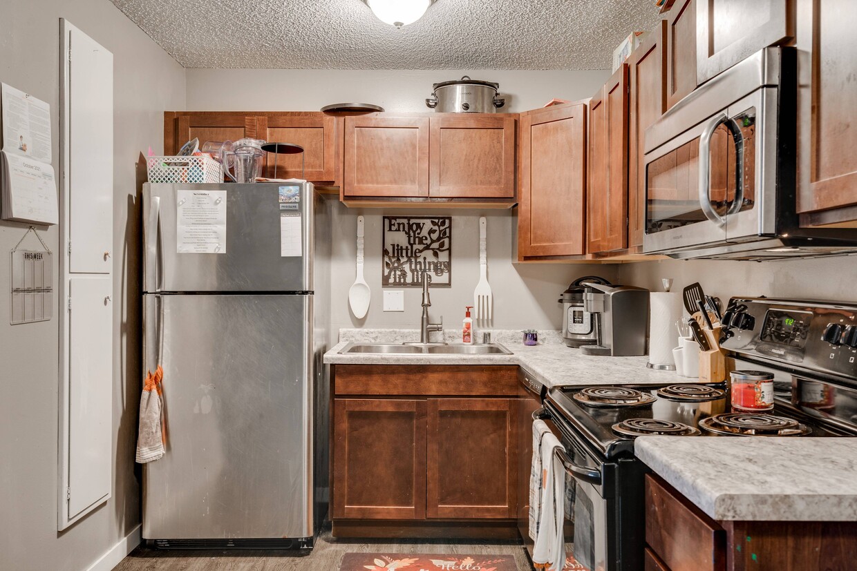 Northview Commons Apartments in Columbia Heights, MN