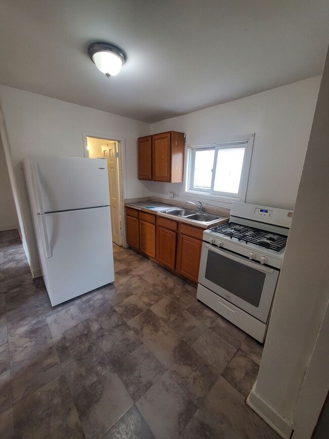 Building Photo - 2020 54th St