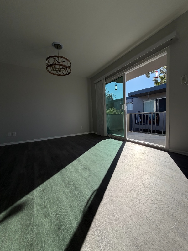 Foto del edificio - 5720-5730 Yolanda Ave