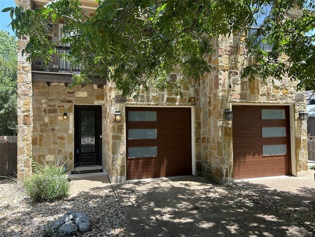 Foto del edificio - 204 Mockingbird Ln