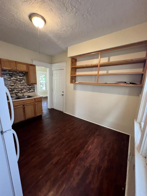 Building Photo - 1022 Hertel Ave