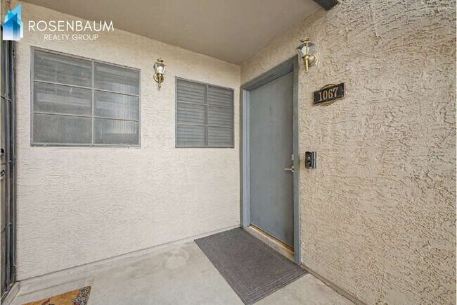 Foto del edificio - 533 W Guadalupe Rd