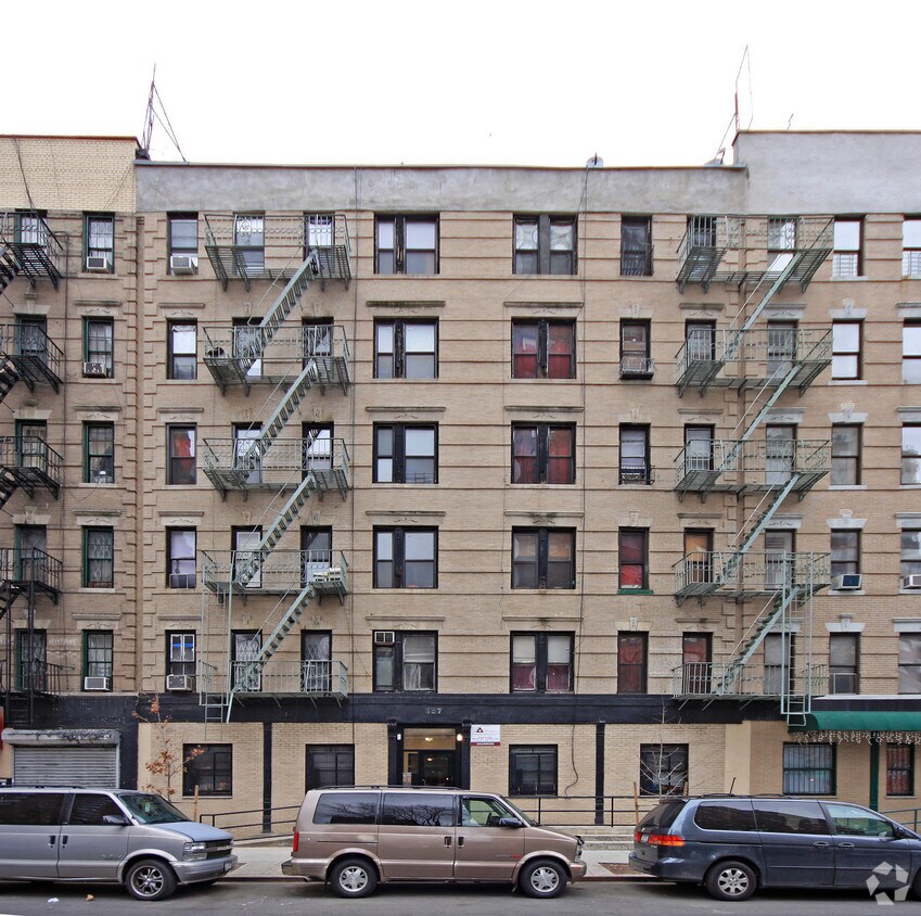 Primary Photo - 327-29 E 108th St