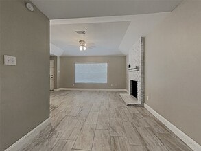 Building Photo - 14020 Schroeder Rd