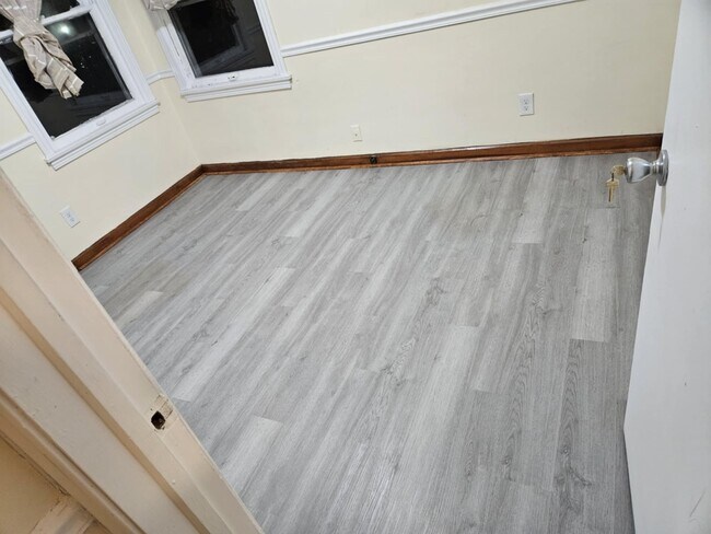 Foto del edificio - 210 E Midlothian Blvd