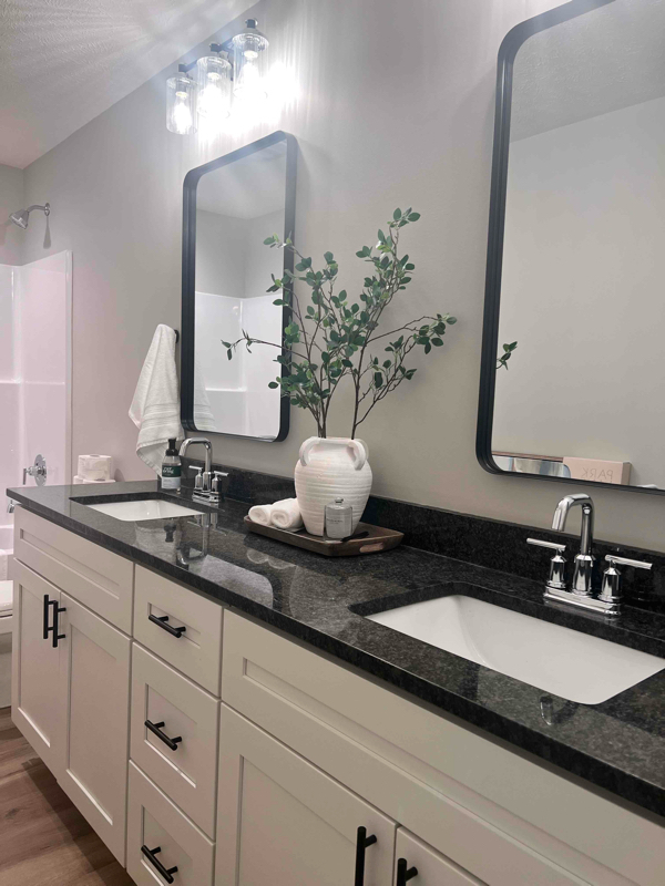 Foto del edificio - 4809 Apple Hill Ln