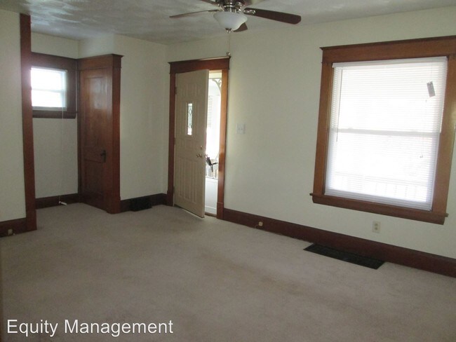 Foto del edificio - 3 br, 1 bath House - 431 Lawrence Ave