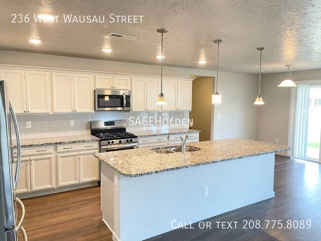 Foto del edificio - 236 W Wausau St