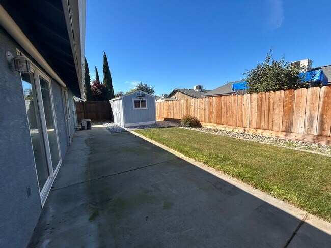 Photo - 15448 Cassidy Ct House