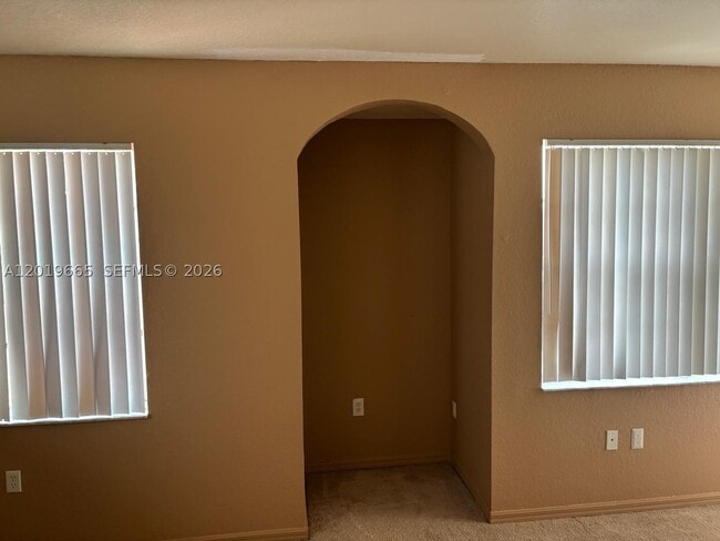 Building Photo - 1001 Belmont Ln