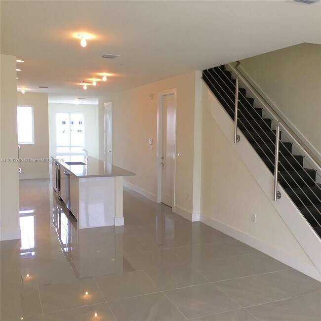 Foto del edificio - 10280 NW 63rd Terrace