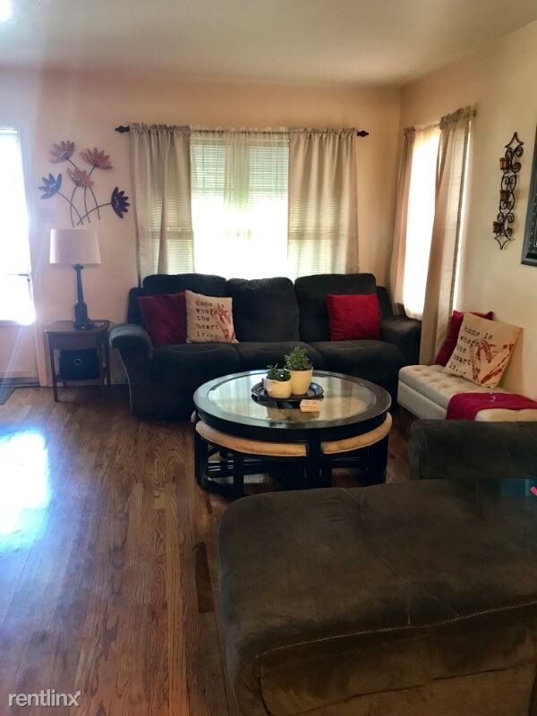 Building Photo - 2 br, 1 bath Townhome - 3920 Berger Ave