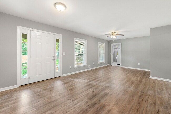 Building Photo - 1300 Milstead Ave NE