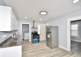 Building Photo - 30 Day St