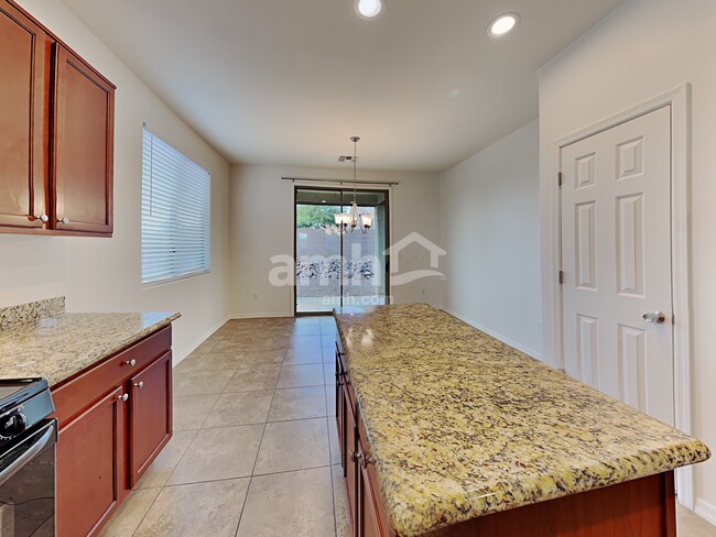 Building Photo - 10433 S Painted Mare Dr