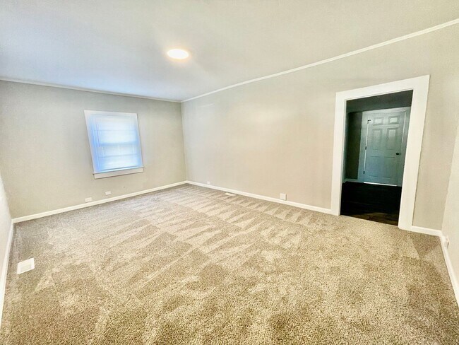 Foto del edificio - Welcome to this charming 3-bedroom, 1-bathroom home located in the vibrant community of Rockhill, SC