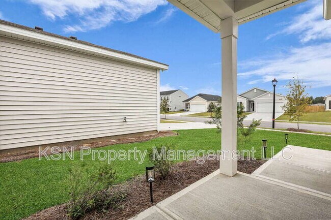 Foto del edificio - 107 Firefly Cir