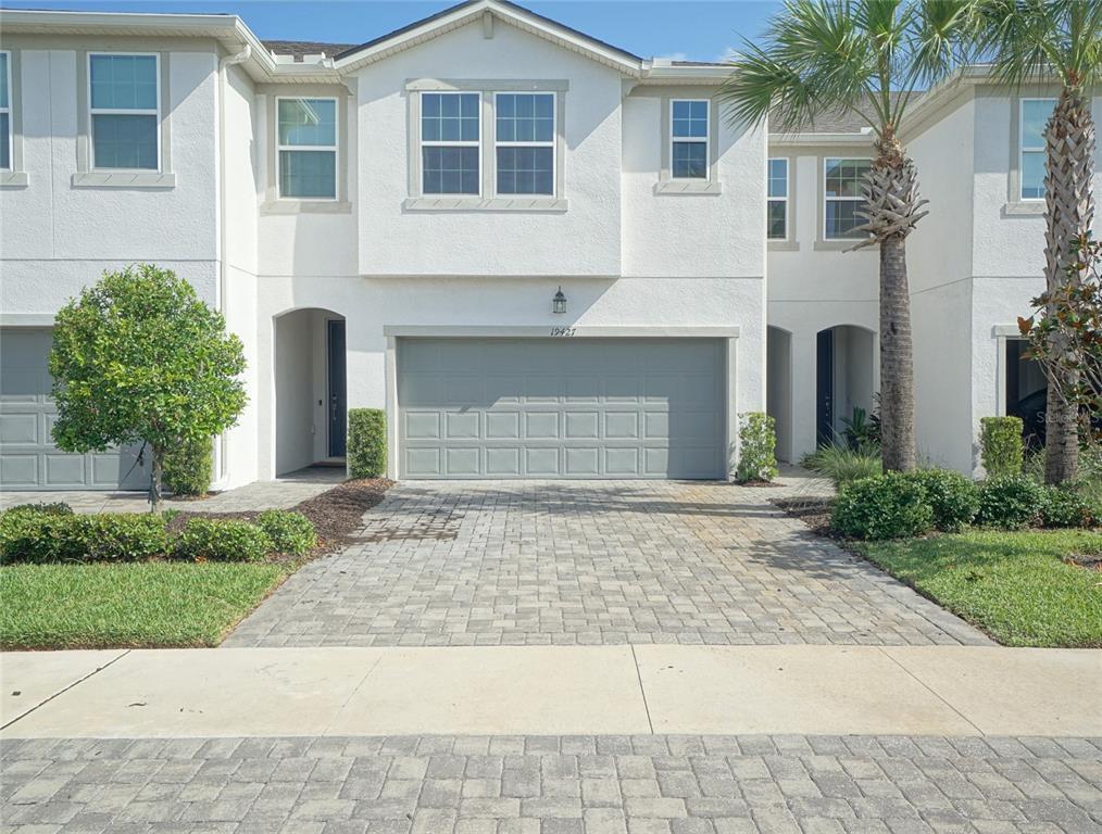 Foto principal - 19427 Blue Pond Dr