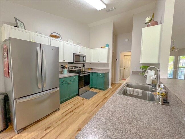Building Photo - 6725 SW 83rd Terrace