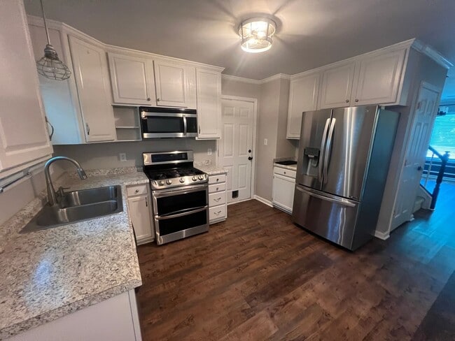 Building Photo - 4440 Hounds Run Dr