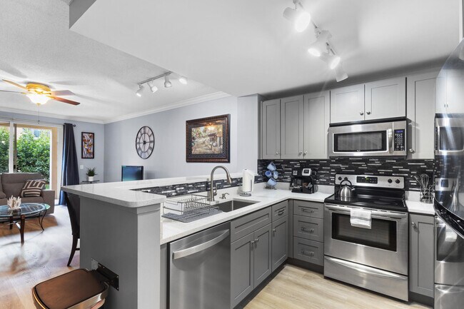 Foto del edificio - 11765 St Andrews Place St
