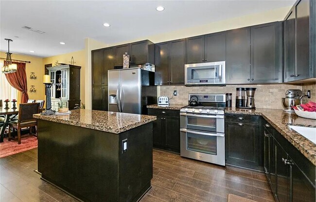 Foto del edificio - 418 Vista Dr