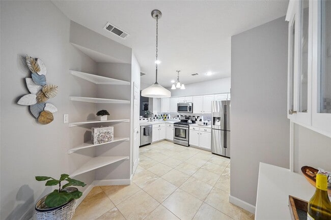 Building Photo - 2351 Summit Way Ct