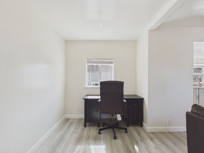 Foto del edificio - Updated 1BR in Prime Oakland Location | Flexible Furnishing Options