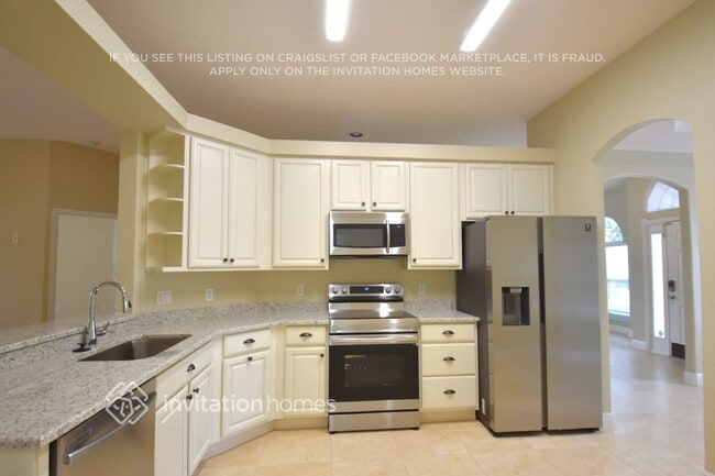 Building Photo - 2810 Whistler St
