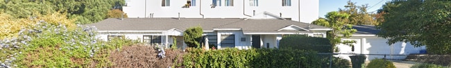 Building Photo - 6904 Woodley Ave