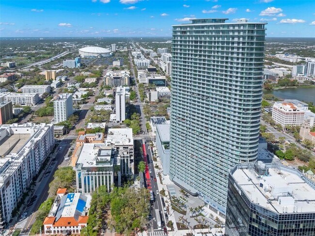 Foto del edificio - 400 Central Ave